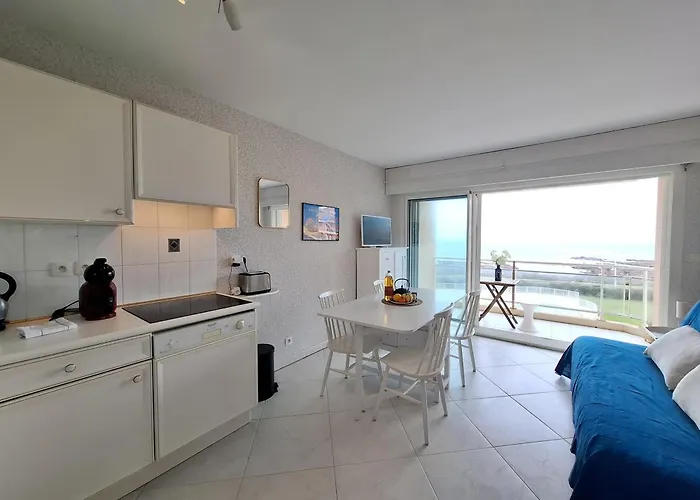 Vue Mer-piscine Et Parking * La Chaume